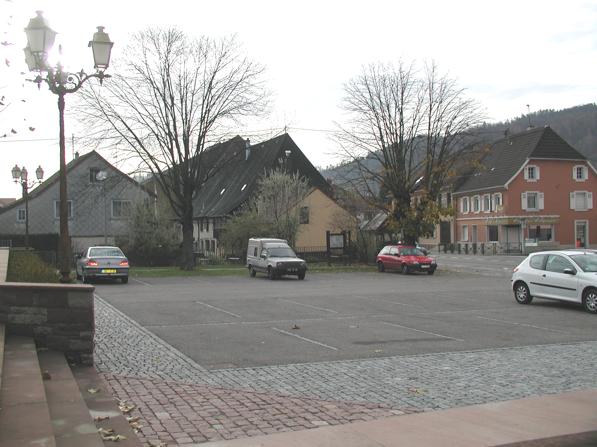 2003 Moosch parking église