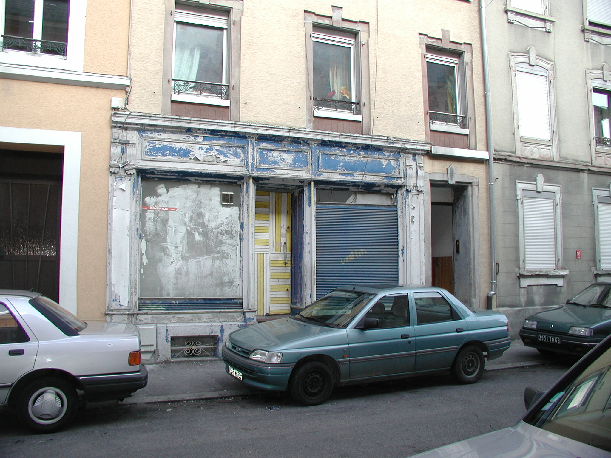 2003 Mulhouse commerce vacant