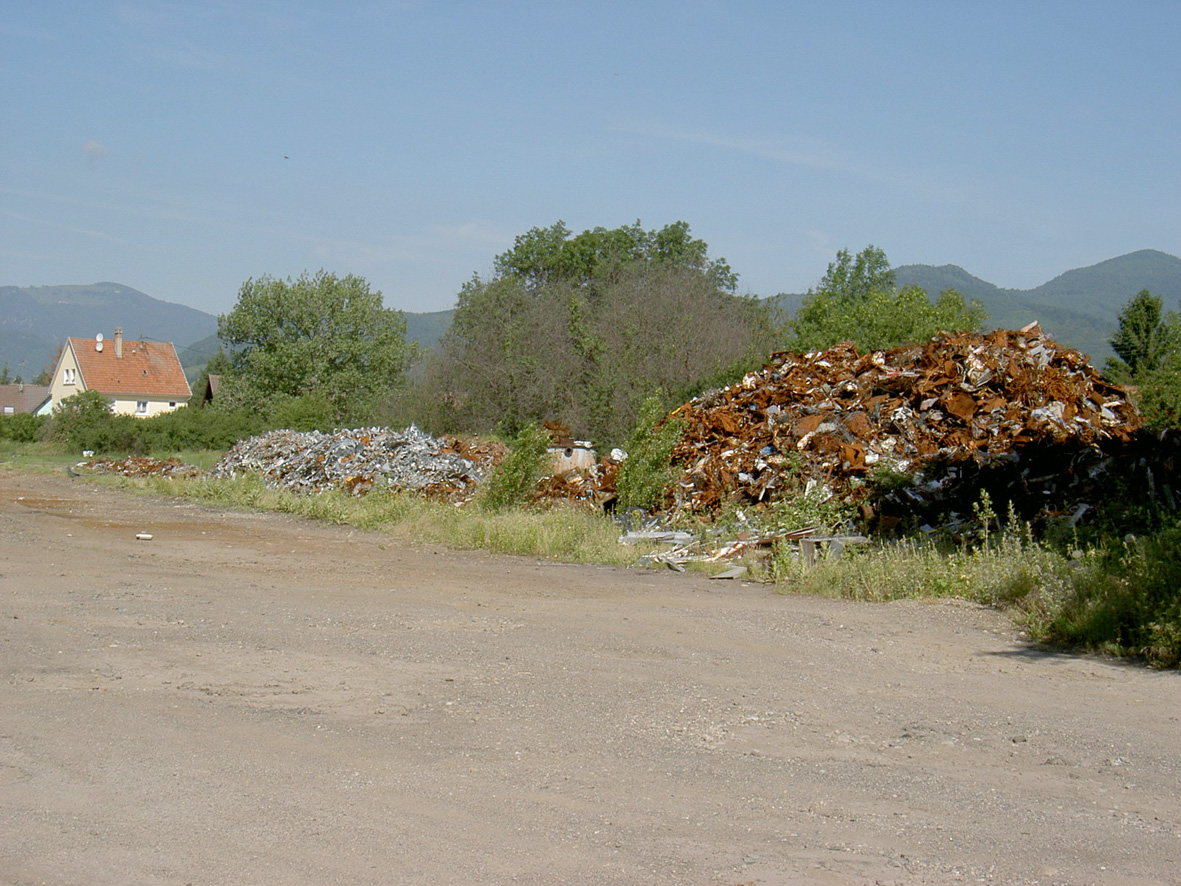 2004 Cernay gare ferraille