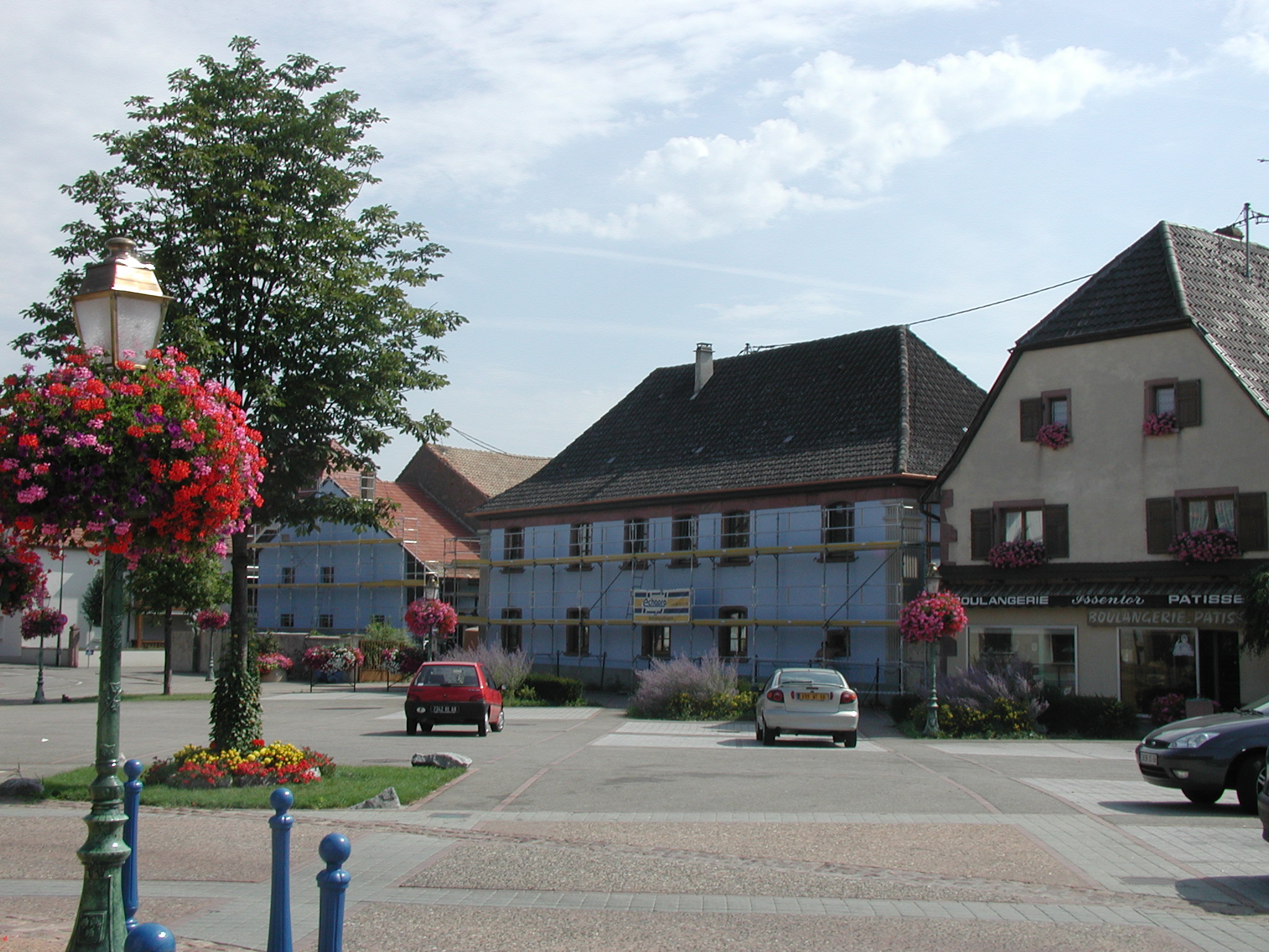 2009 Ungersheim placeMairie2