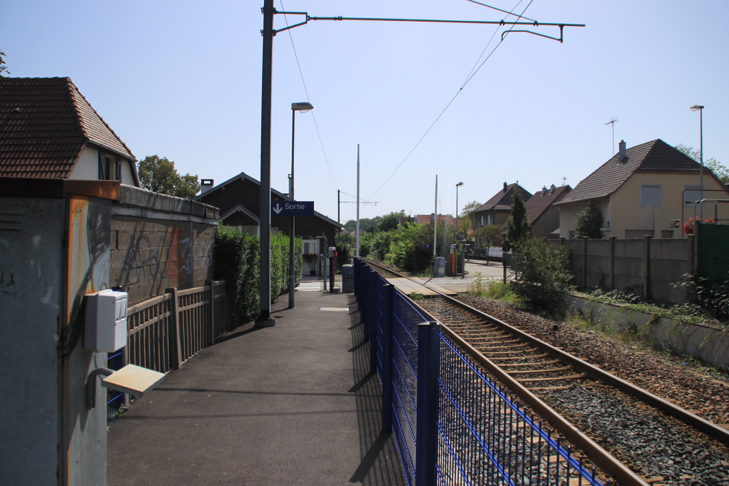 2011 VieuxThann stationtramtrain7