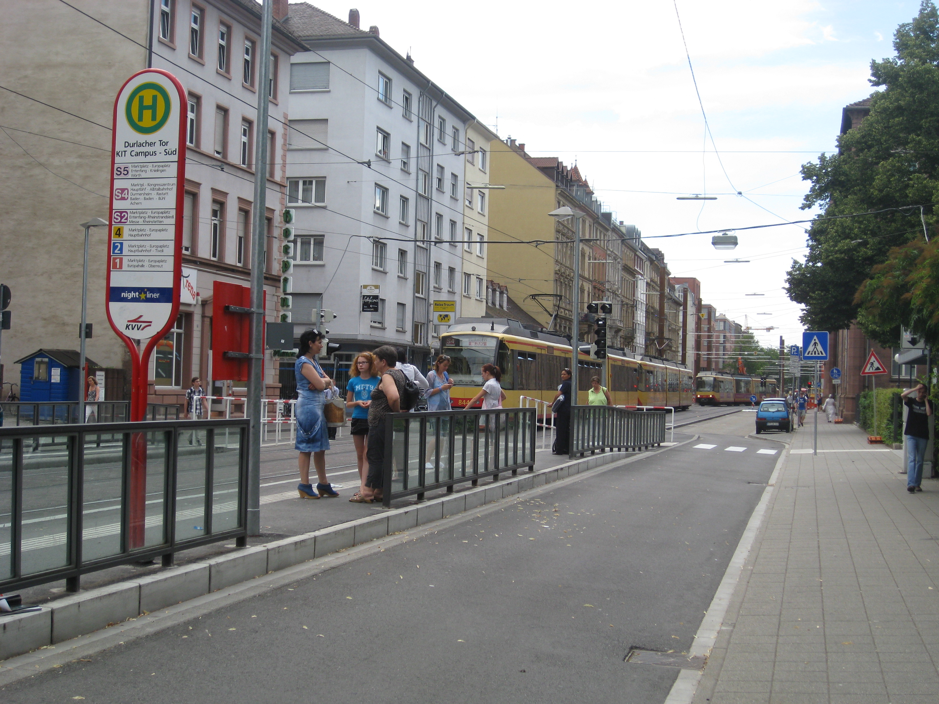 2012 Karlsruhe ArretTram04