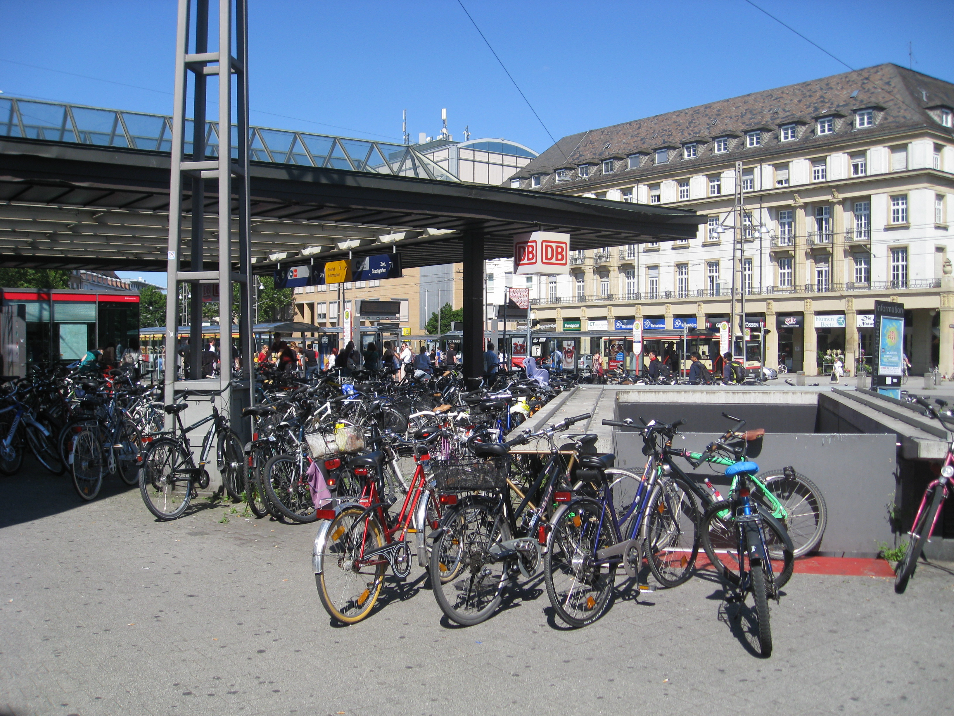 2012 Karlsruhe StationnementVelo01