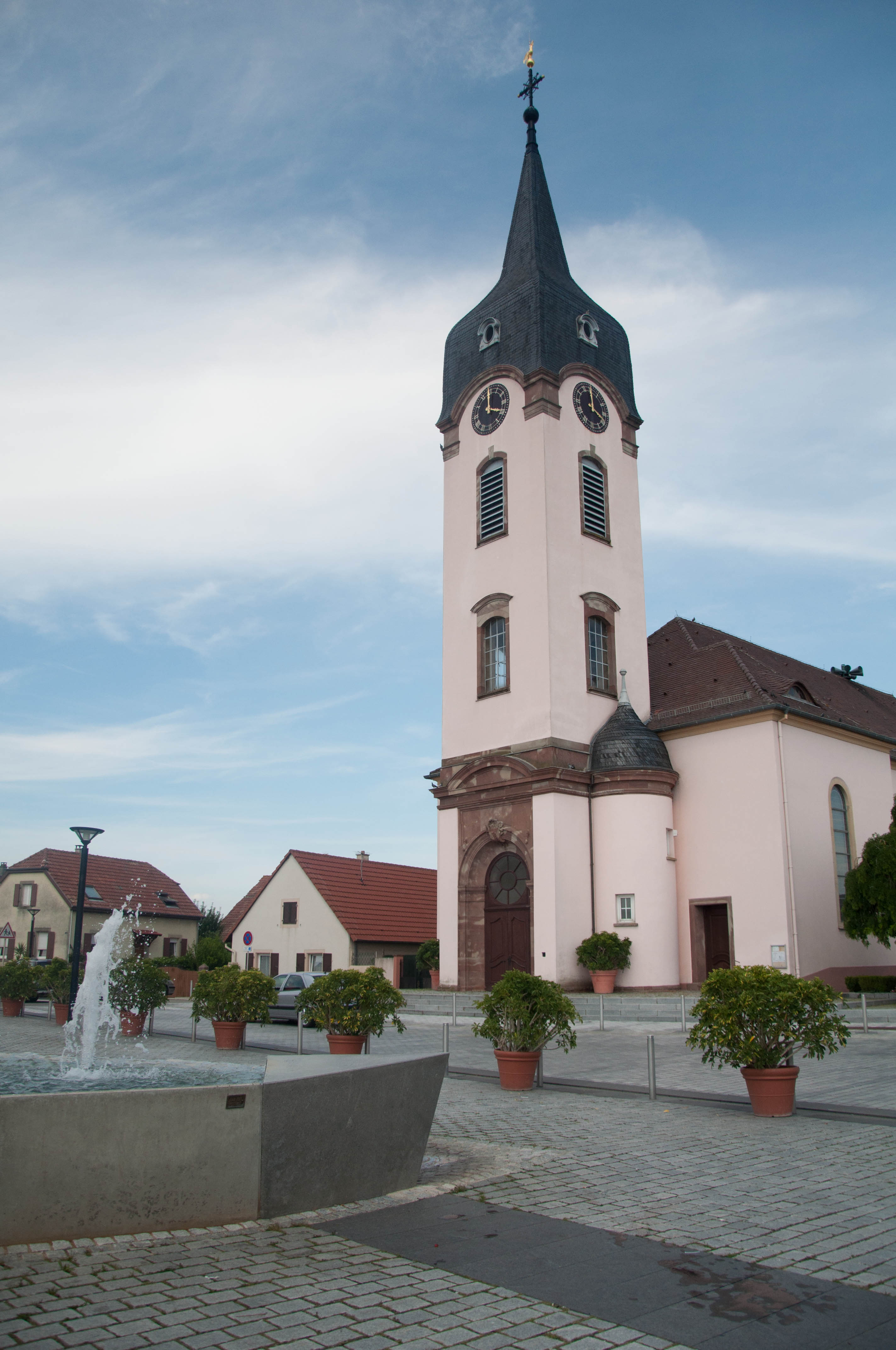 2013 Bantzenheim PlaceEglise03