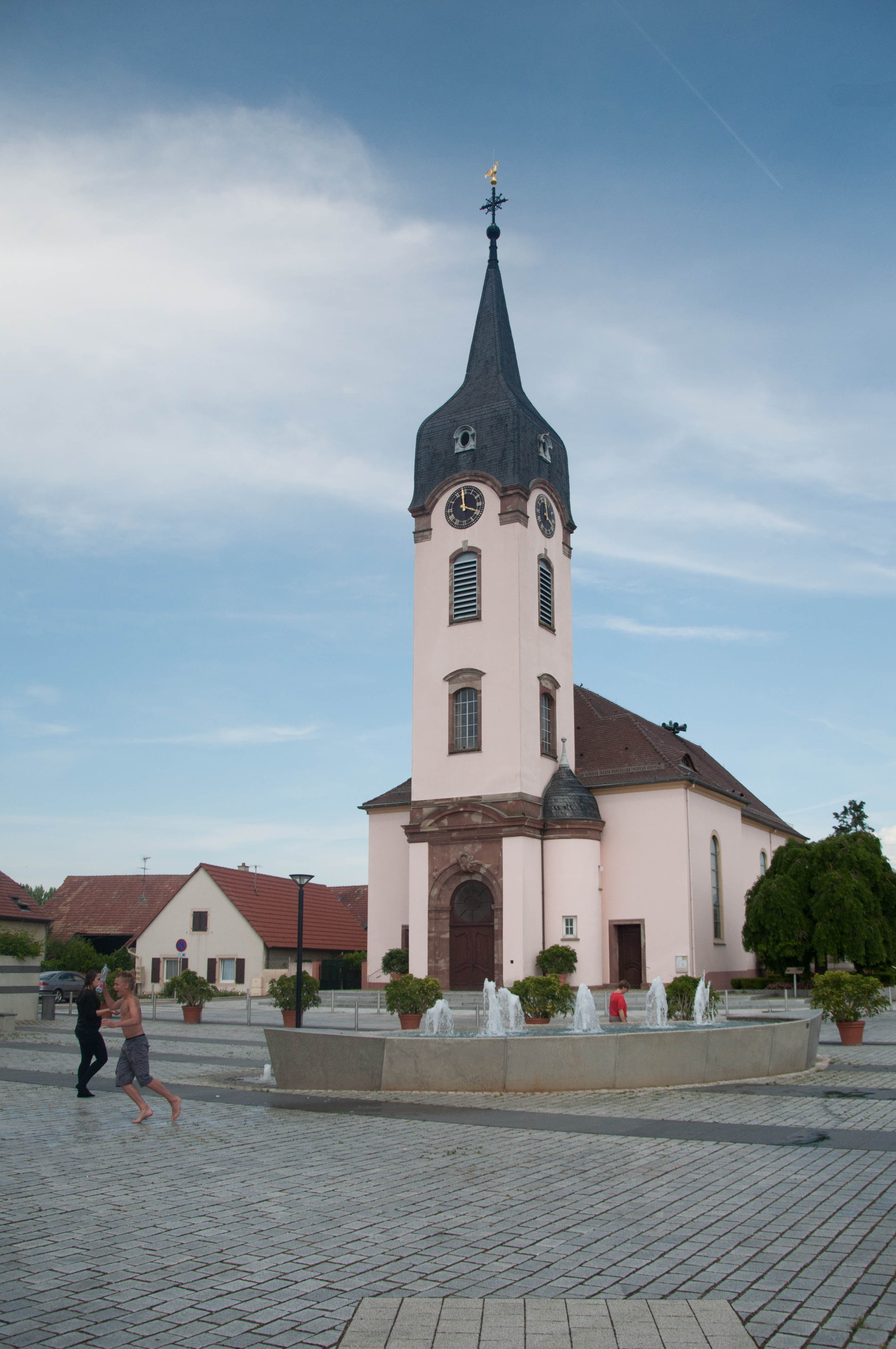 2013 Bantzenheim PlaceEglise04