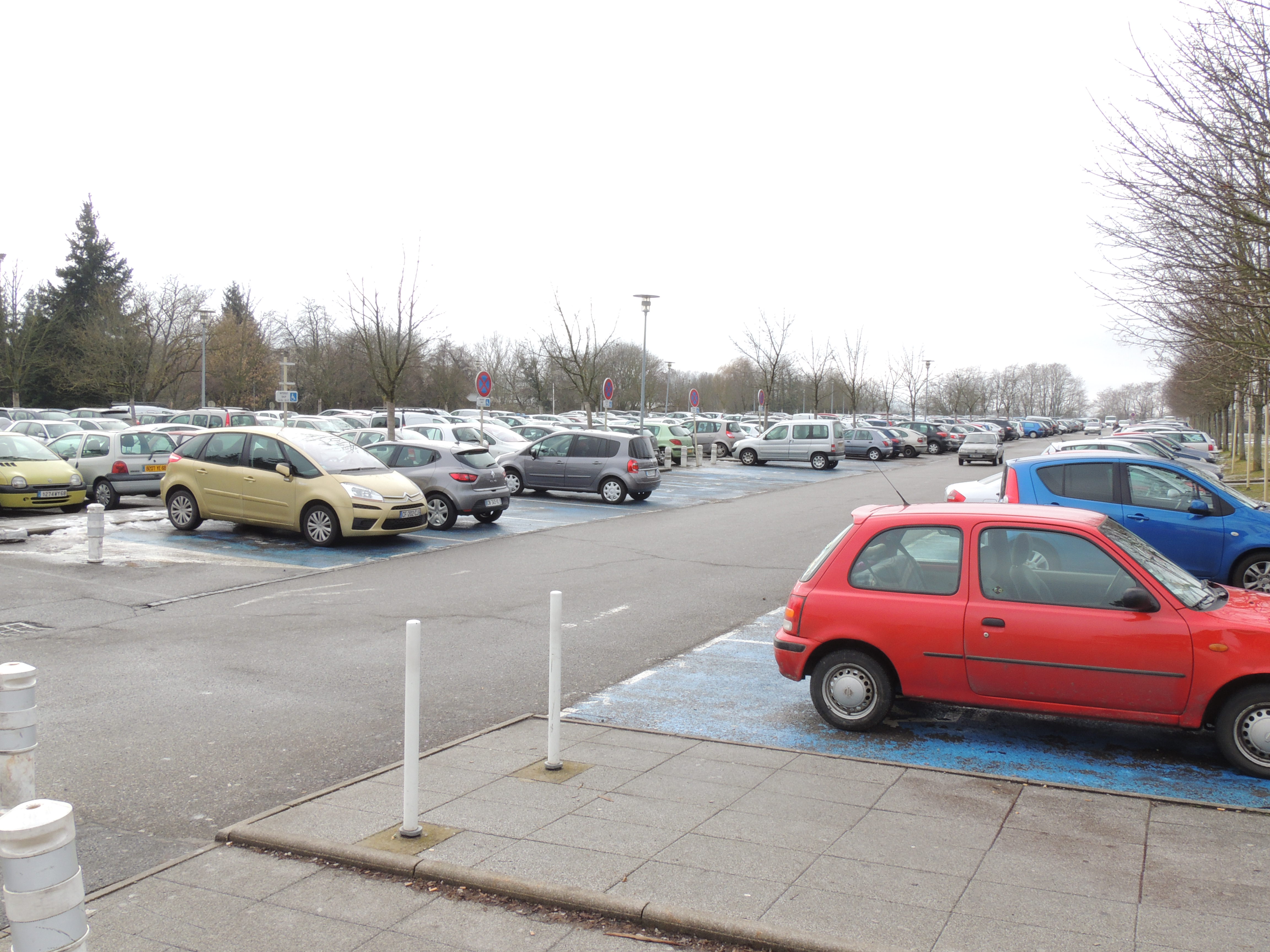 2013 Mulhouse hôpital parkingvisiteurs6