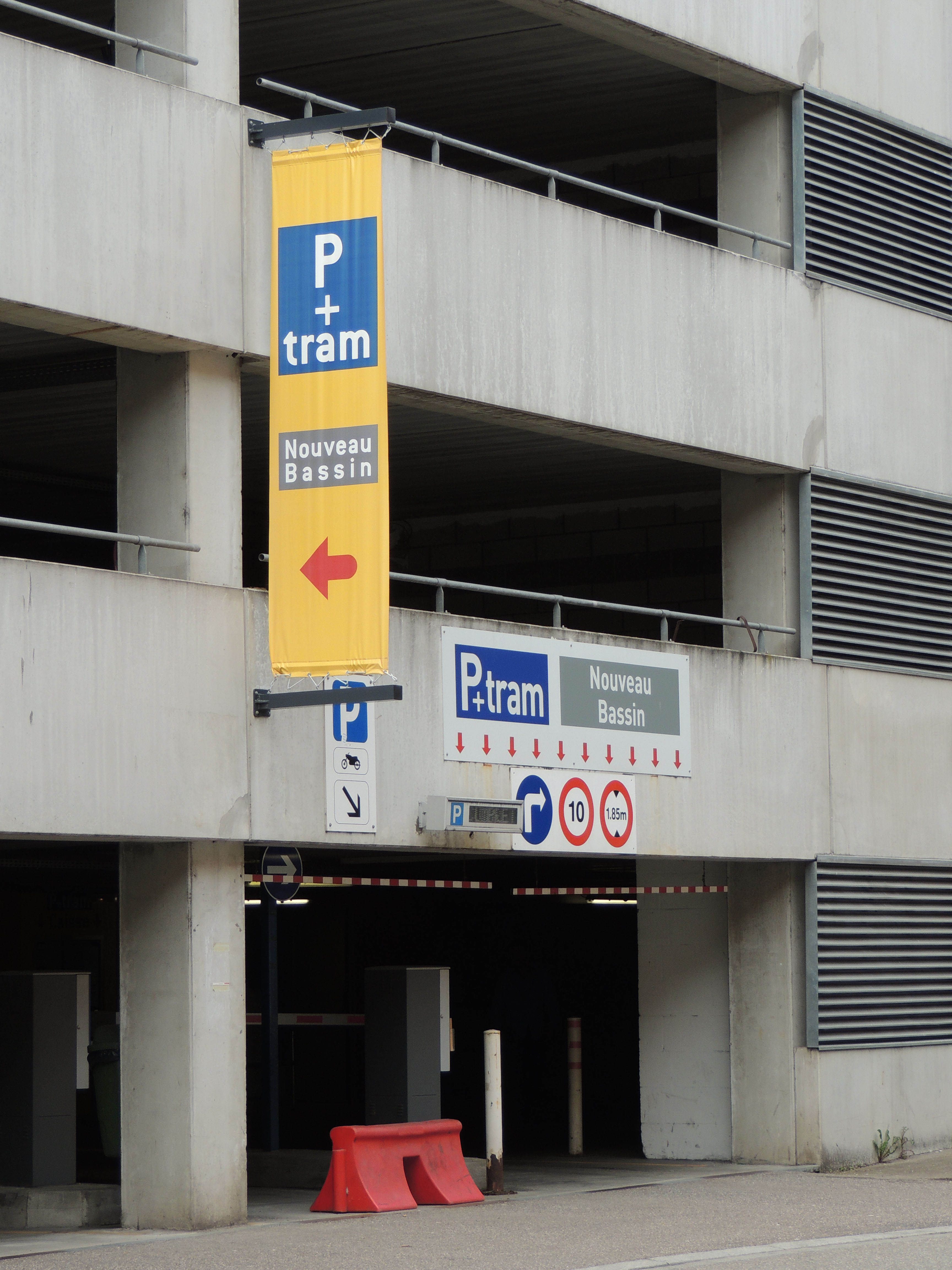 2013 Mulhouse ParkingRelaisNouveauBassin04