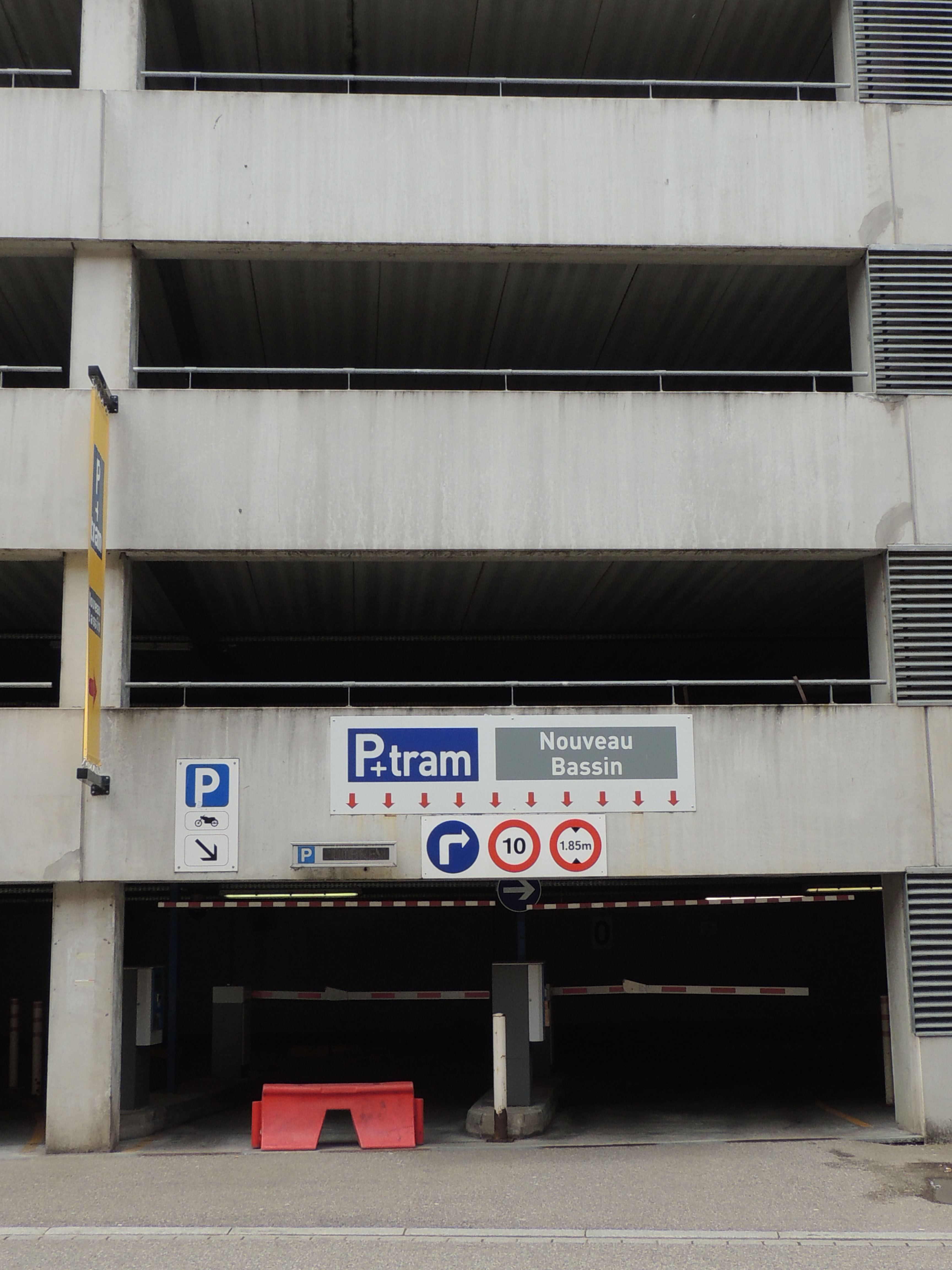 2013 Mulhouse ParkingRelaisNouveauBassin05