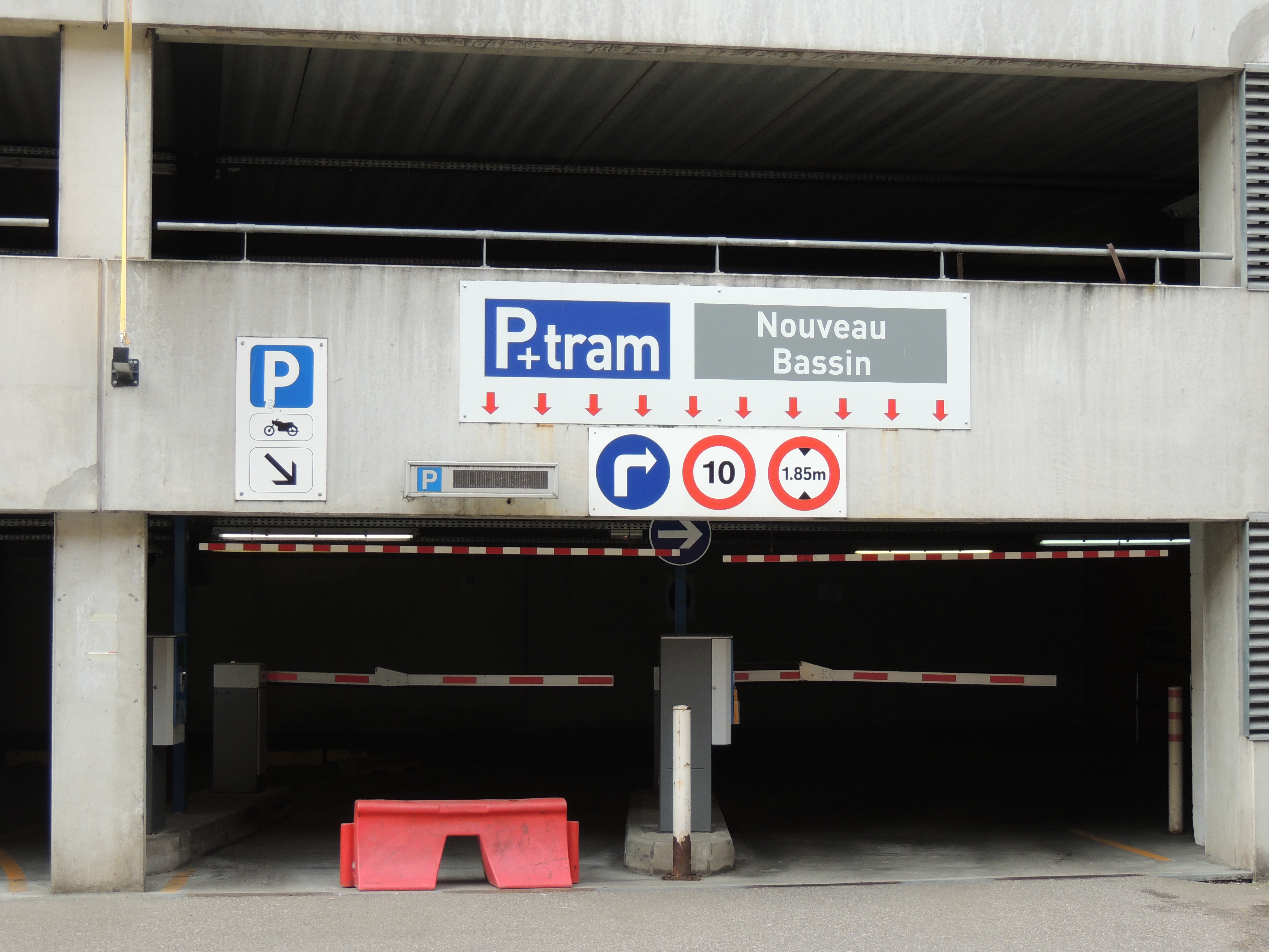 2013 Mulhouse ParkingRelaisNouveauBassin08