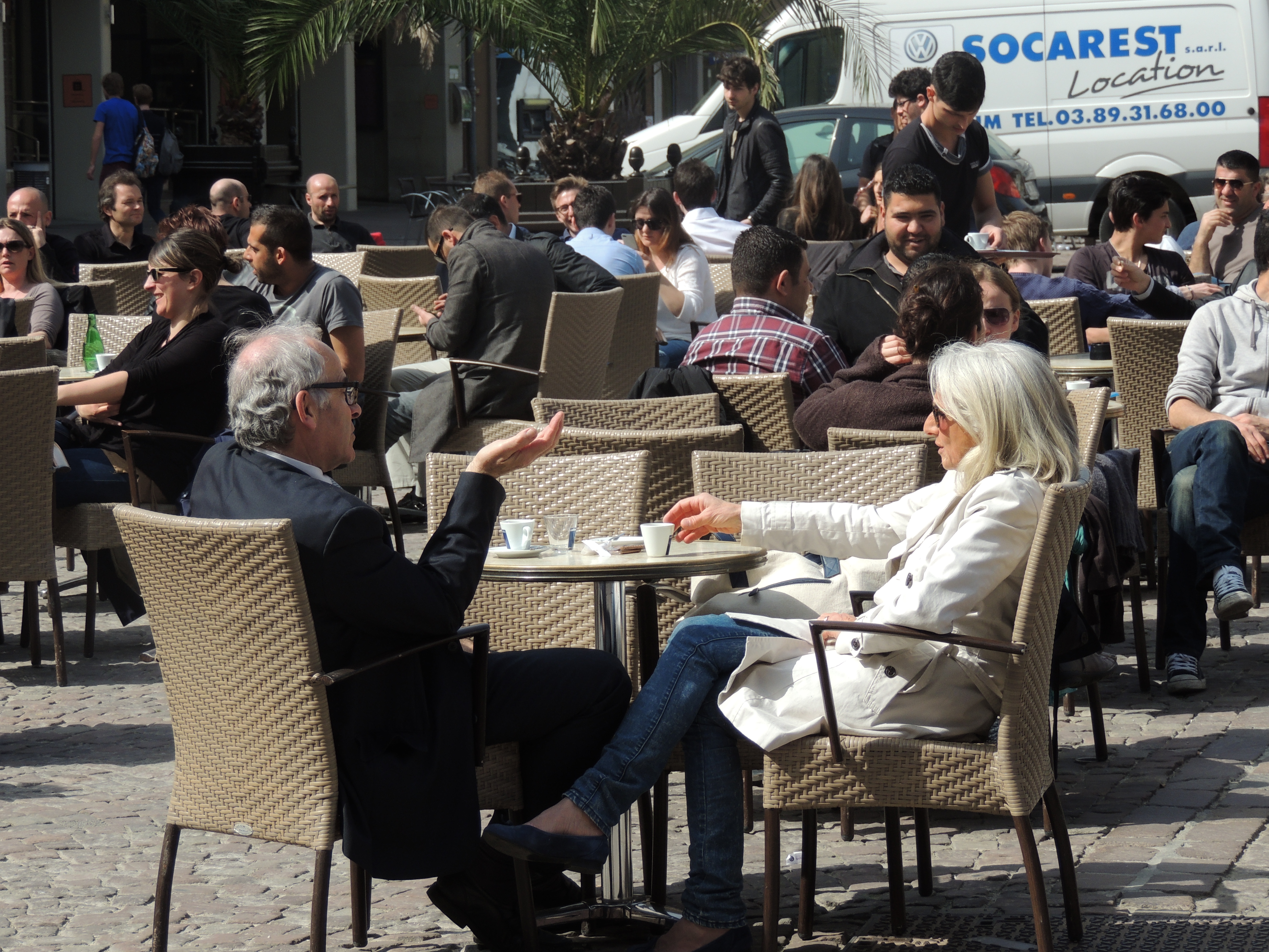 2014 Mulhouse terrasse de café place de la Réunion 1