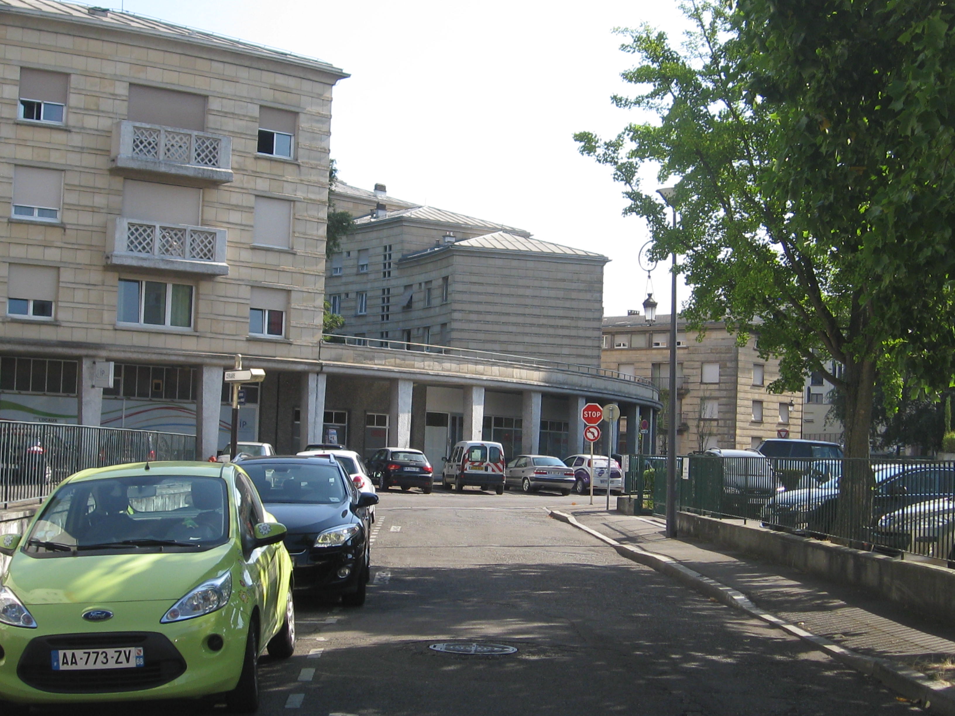 2015 Mulhouse Avenue Auguste Wicky places de stationnement 1