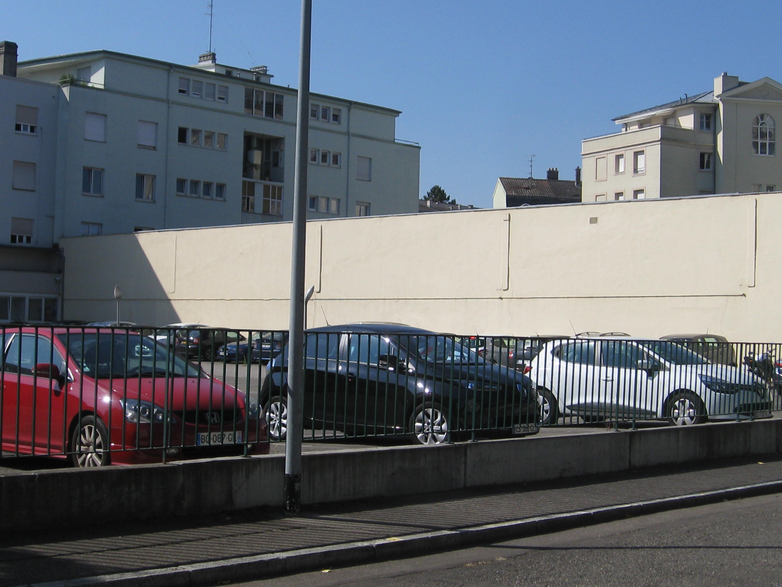 2015 Mulhouse Impasse Auguste Wicky parking 2