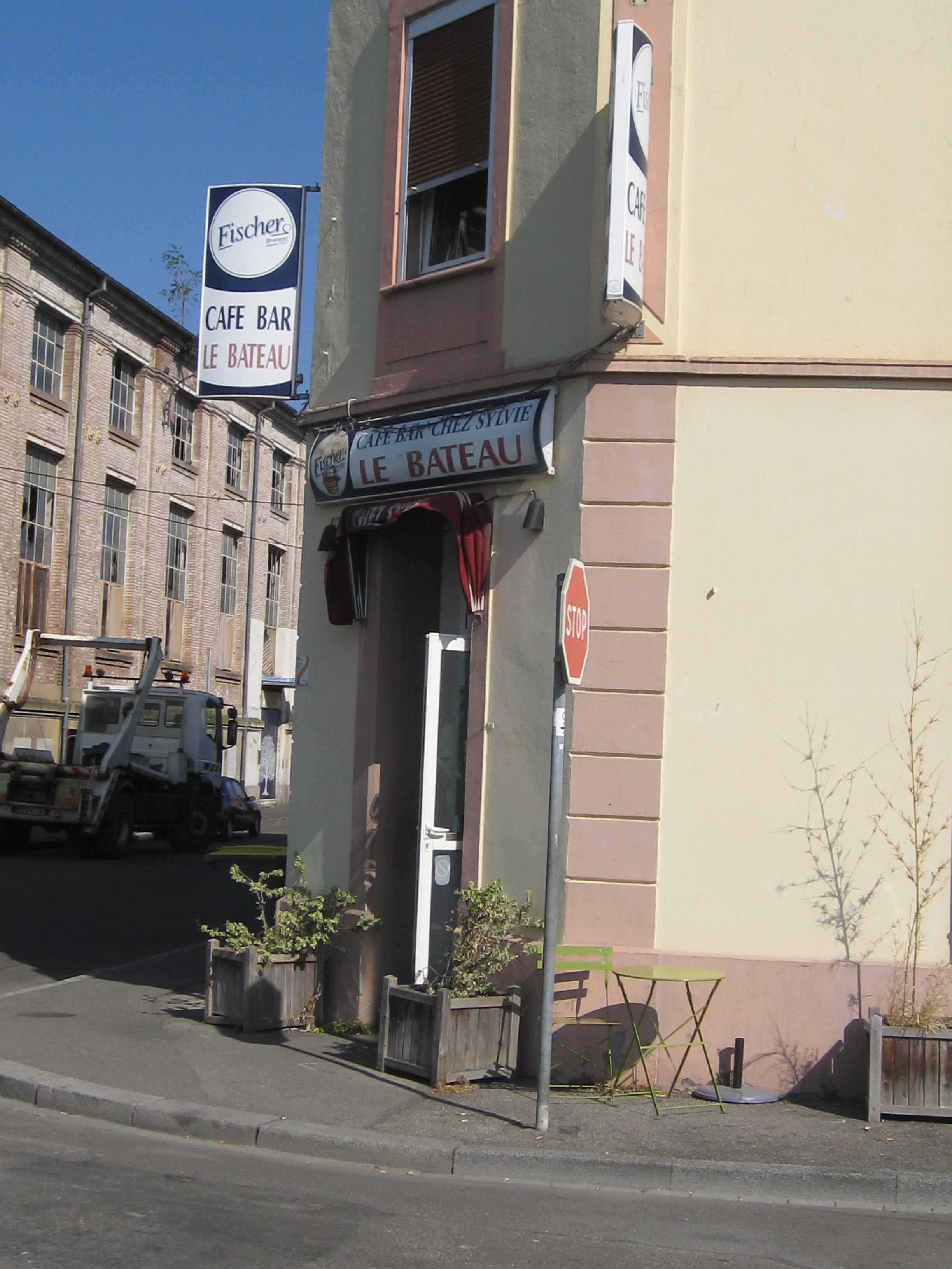 2015 Mulhouse quai de l'Alma café bar Le Bateau