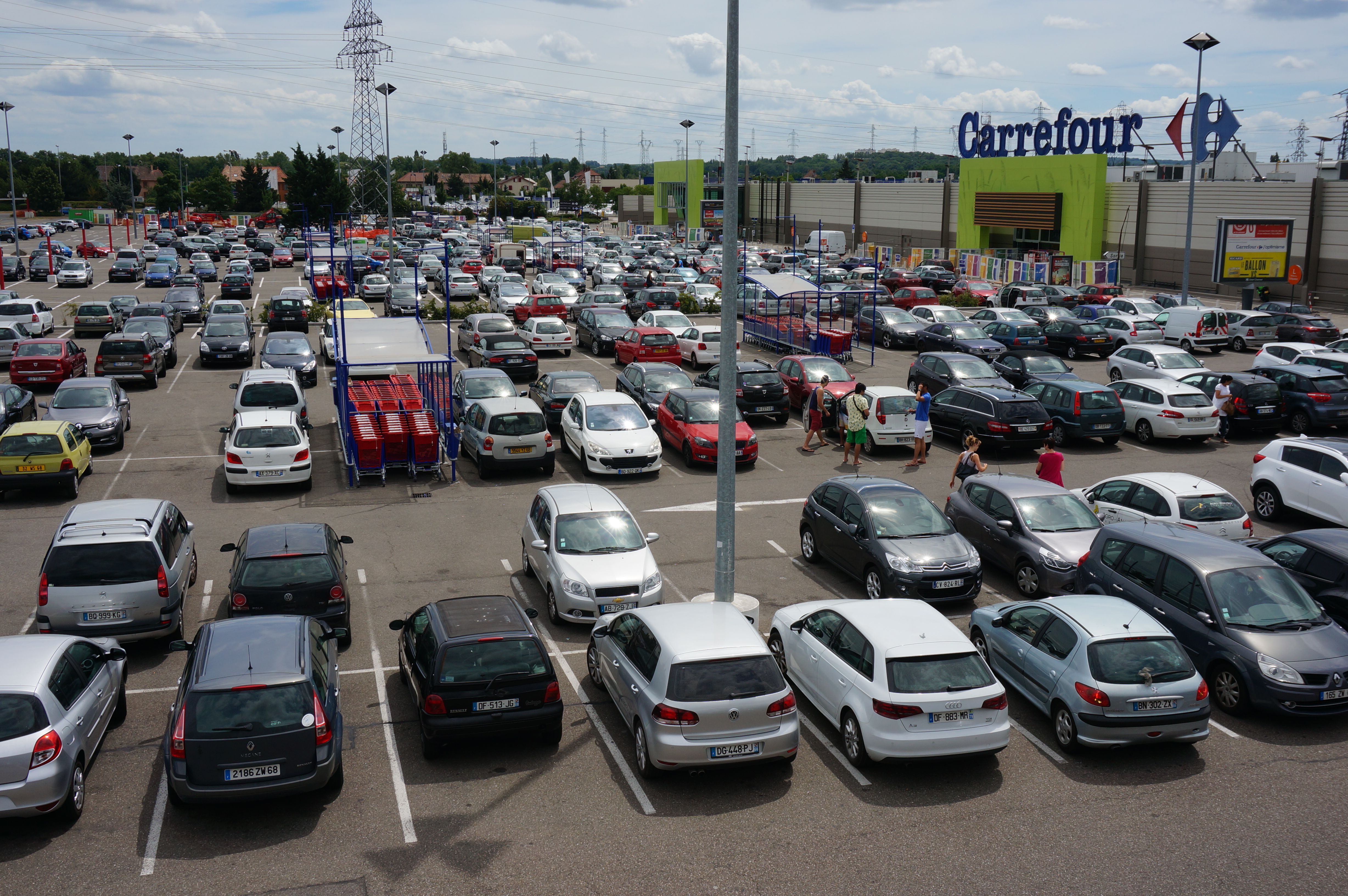 2015IleNapoleon parkingCarrefour