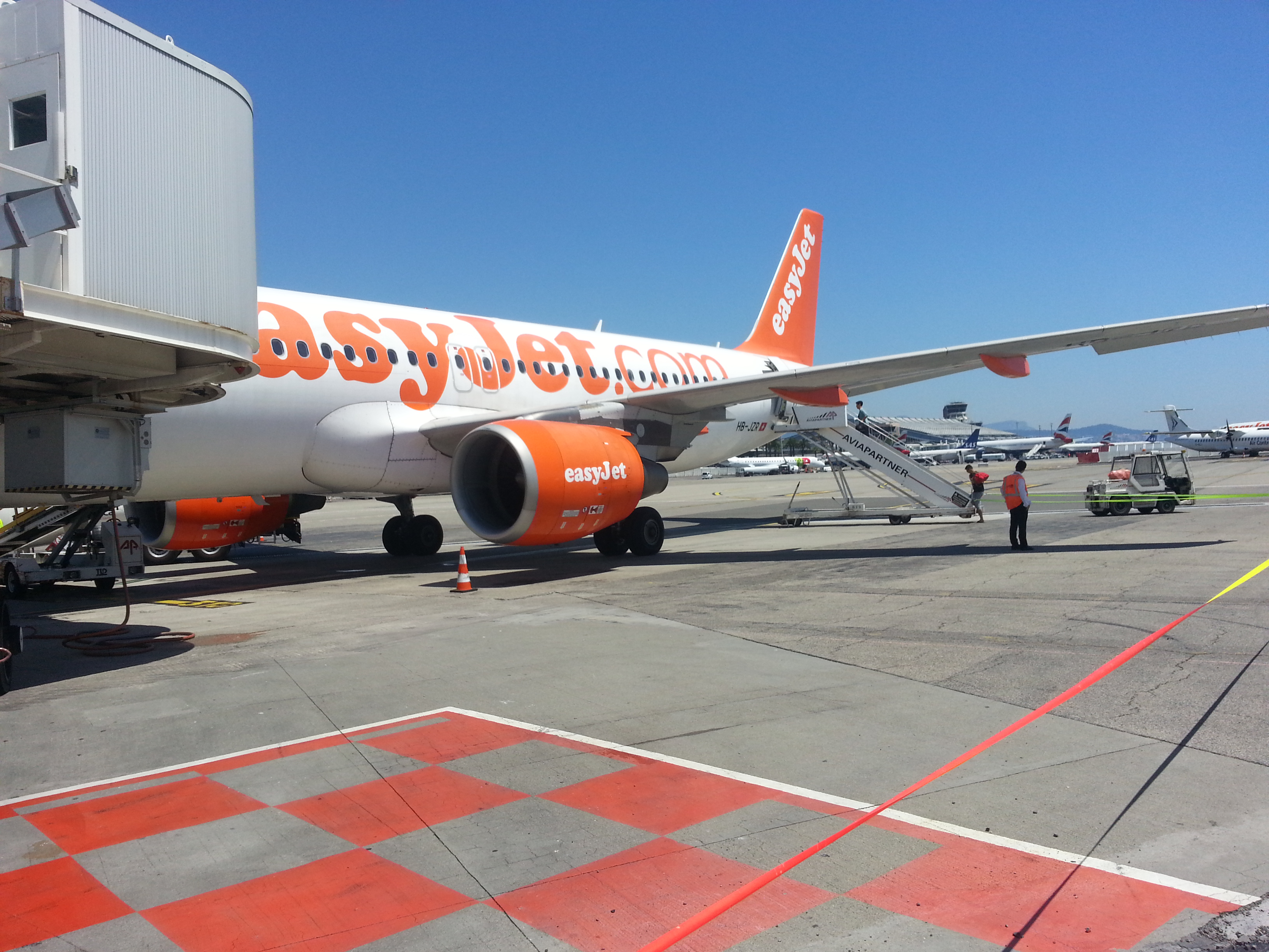 2016 Aéroport Bâle-Mulhouse avion Easyjet  2