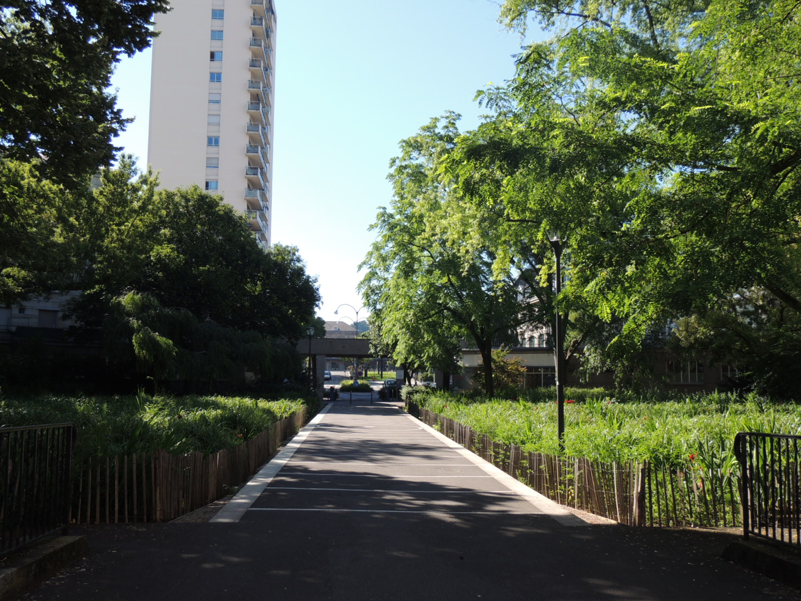 2016 Mulhouse Bâtiment Annulaire - passage intérieur 1