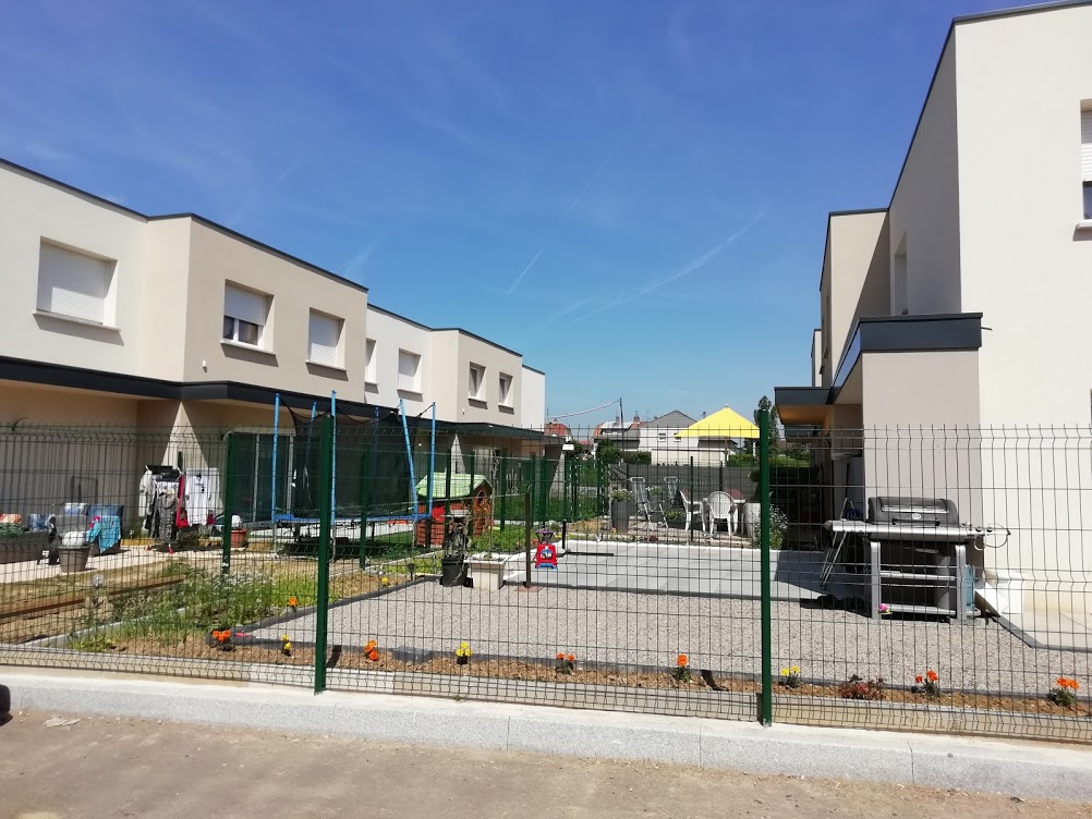 2019 Mulhouse Terrasse arrière Lotissement moderne l'Aviatik