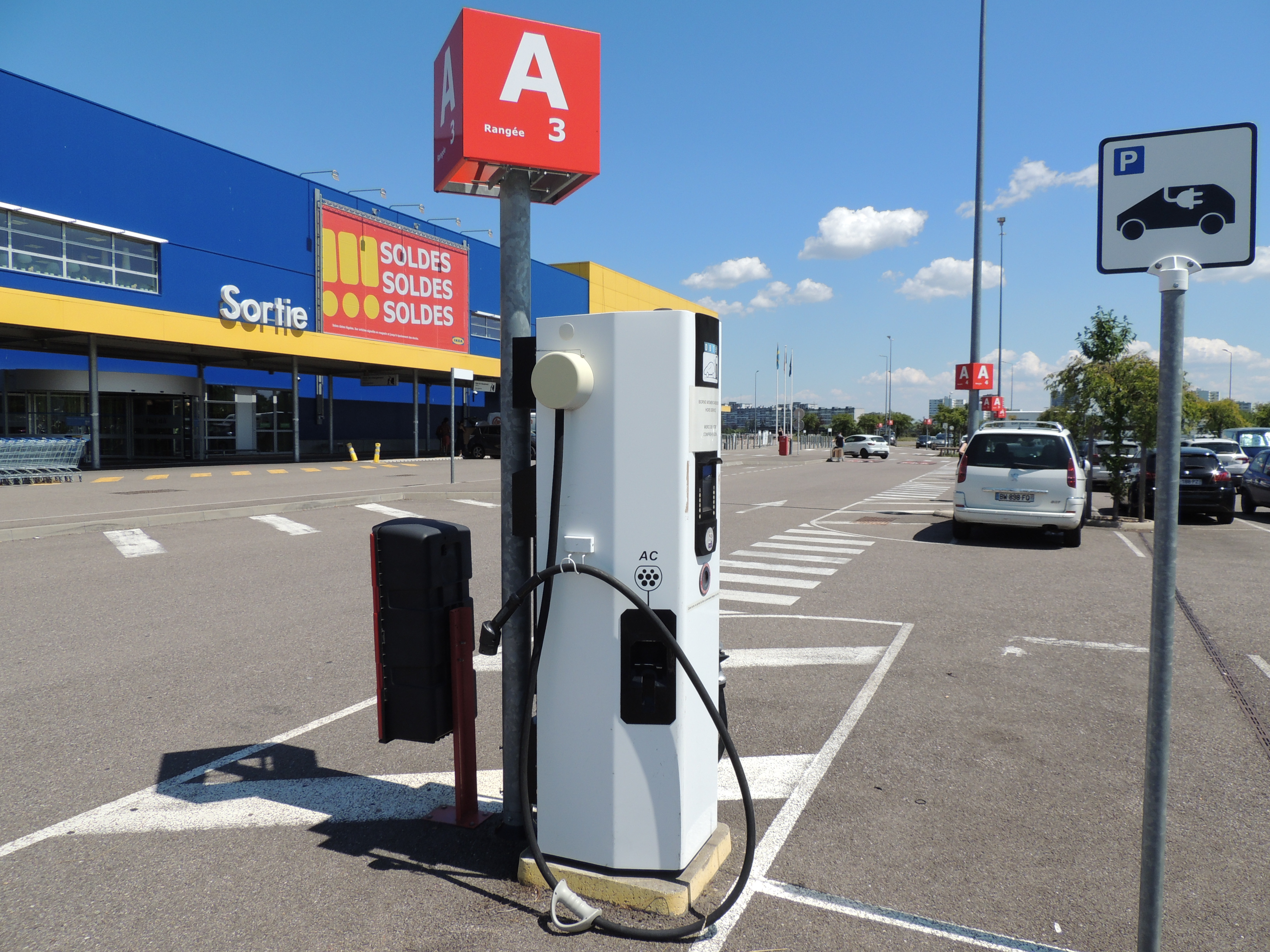 2020 Morschwiller-le-Bas ikea borne de recharge2