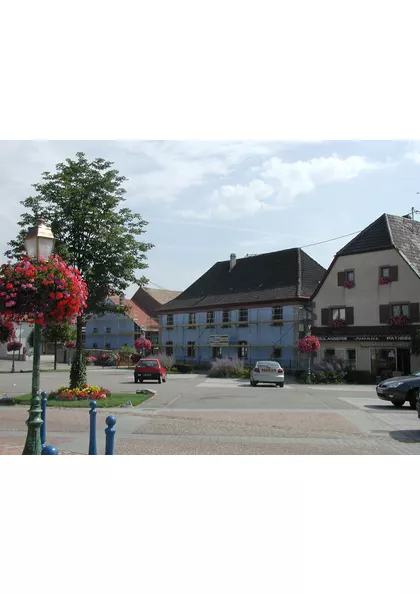 2009 Ungersheim placeMairie2