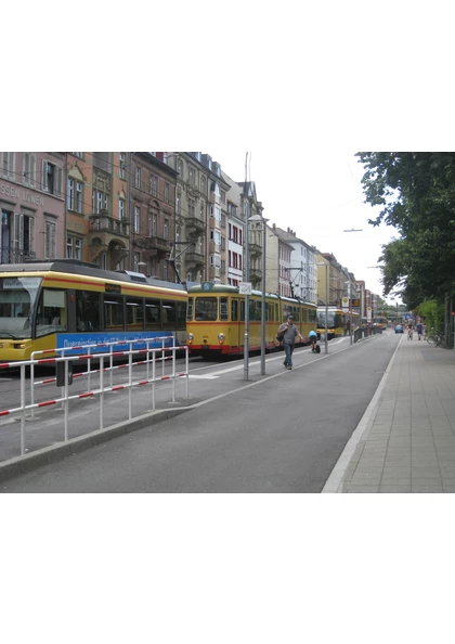 2012 Karlsruhe ArretTram02