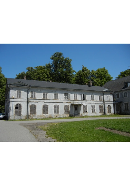 2013 Wesserling Chateau aile est vacant