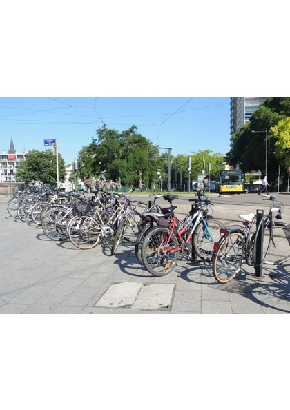 2016 Mulhouse parking à vélo 2 - gare centrale