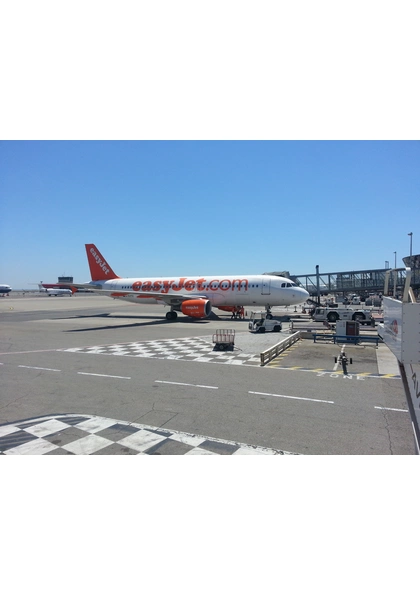 2016 Aéroport Bâle-Mulhouse avion Easyjet  3