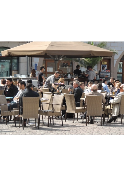 2014 Mulhouse terrasse de café place de la Réunion 2