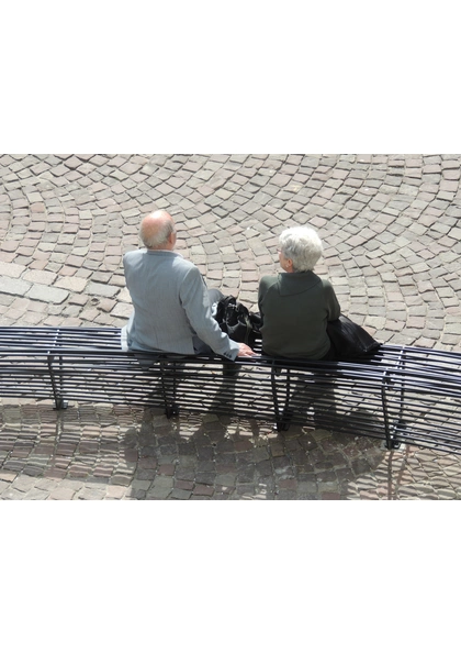 2014 Mulhouse personnes âgées assises sur un banc