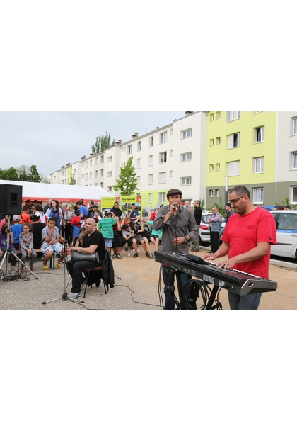 2013 Bourtzwiller la tente citoyenne 1