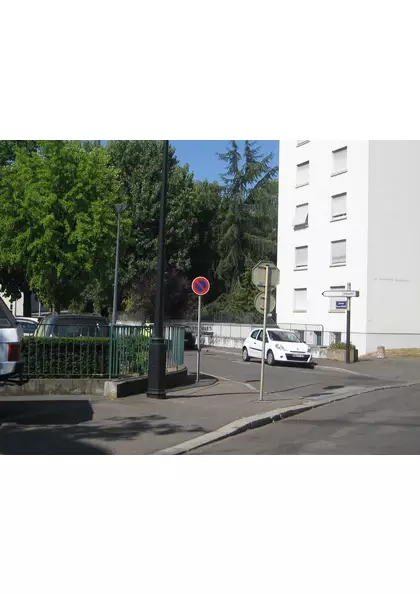 2016 Mulhouse Avenue Auguste Wicky places de stationnement 3