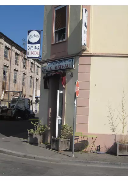 2015 Mulhouse quai de l'Alma café bar Le Bateau