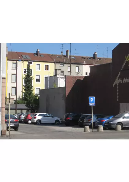 2015 Mulhouse rue de Bâle parking privé 2