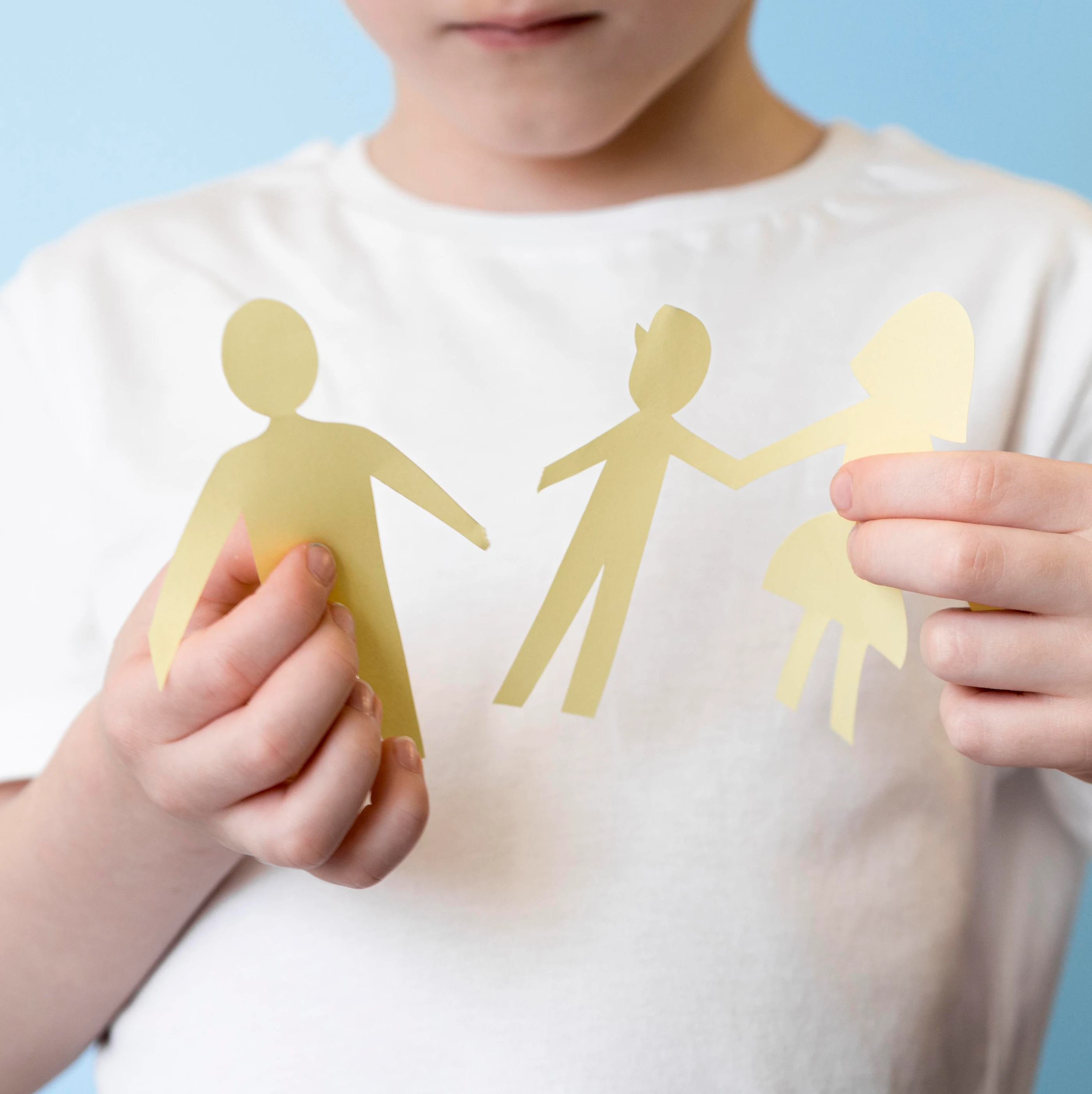 kid-with-paper-family-shape